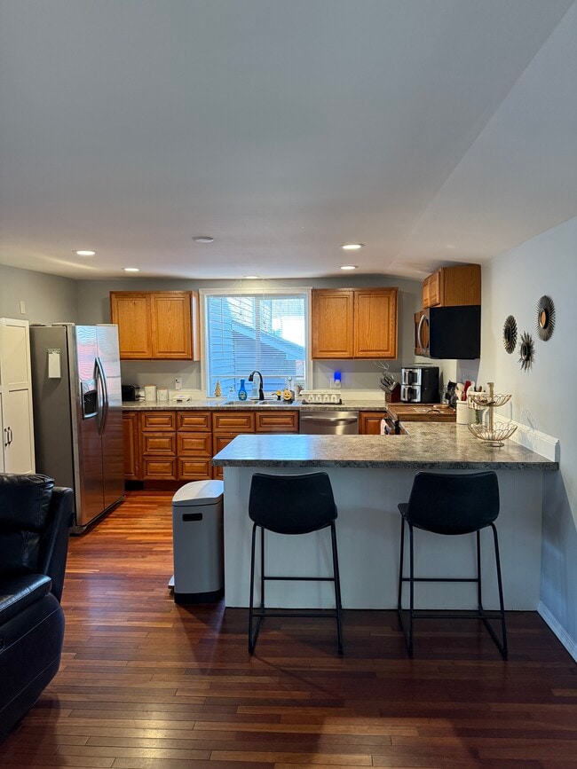 Photo - 244 E High St