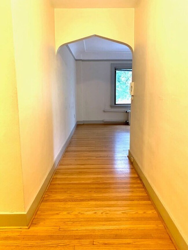 Photo - Gresham Apartments