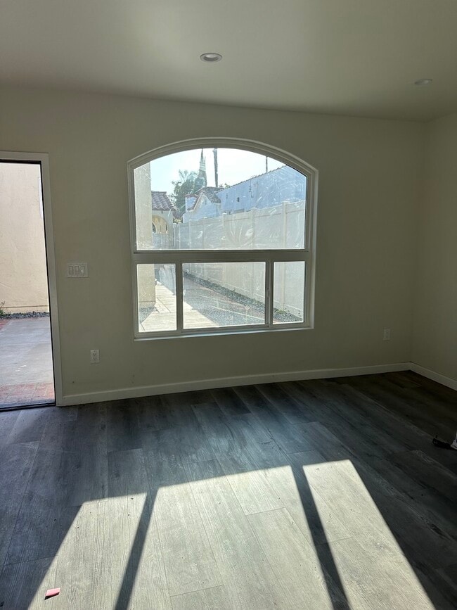 Photo - 452 N Crescent Heights Blvd