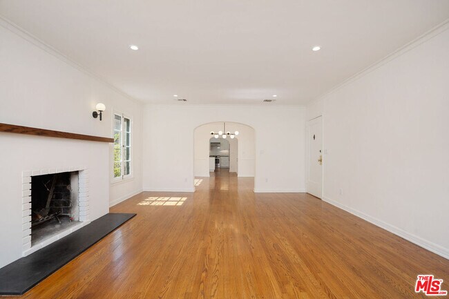 Photo - 135 N Orange Dr