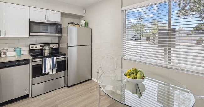 Photo - Westmount at Downtown Tempe Apartments