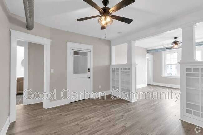Building Photo - 1378 Hertel Ave Unit Upper Left Rental