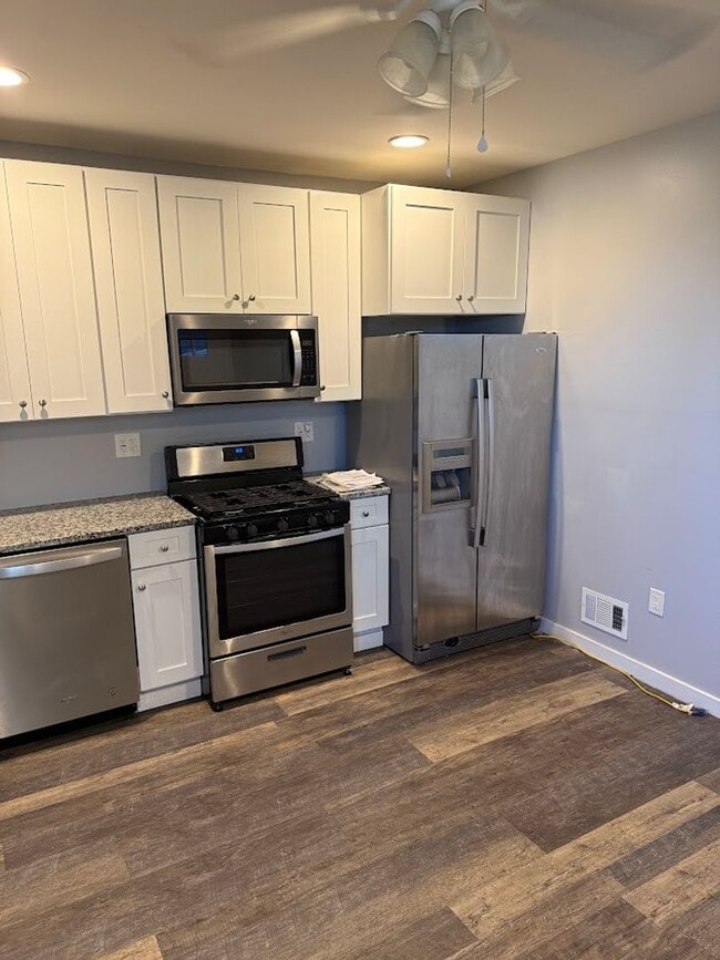 Building Photo - 159 Pius St Unit 2 Rental