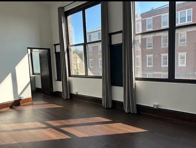 Building Photo - 90 Washington St Unit 202 Rental
