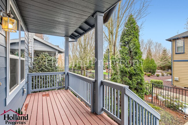 Photo - Beautiful Home With Balcony and Great Location!