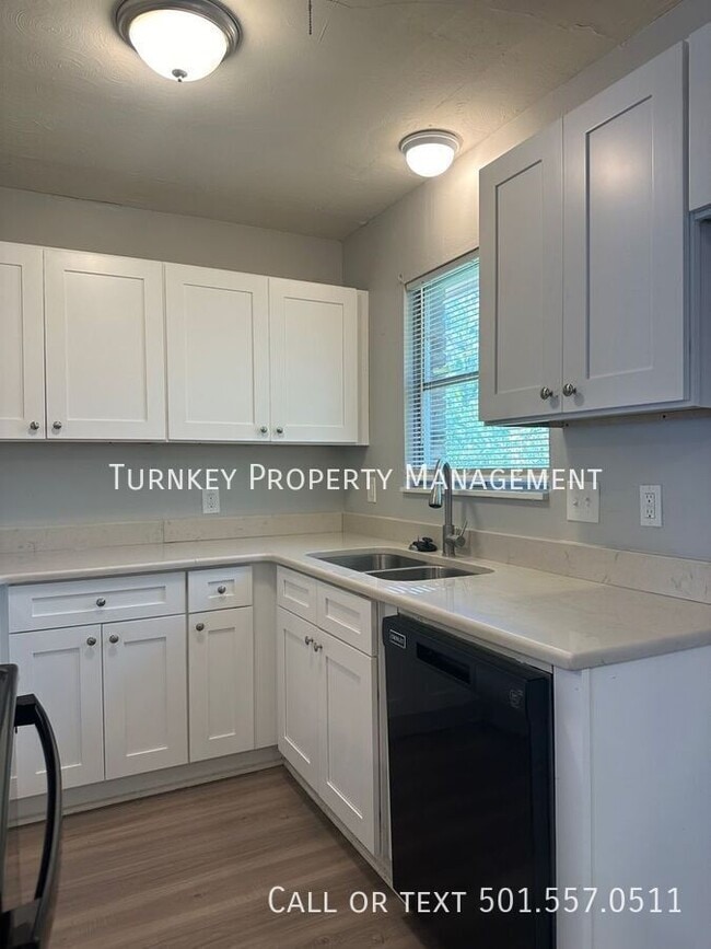 Photo - 3300 Lilac St