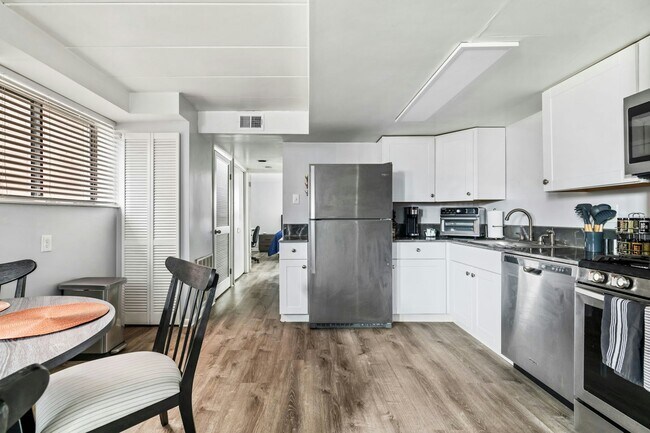 Photo - 1115 Mary Ann St Unit 1117-1