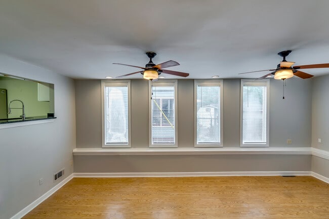 Photo - 523 Boulevard SE