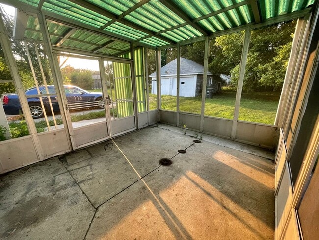 89 Newell St