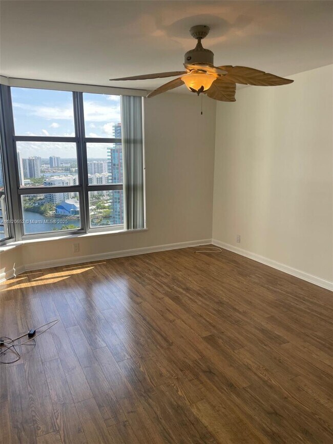 Photo - 3530 Mystic Pointe Dr Unit 3104