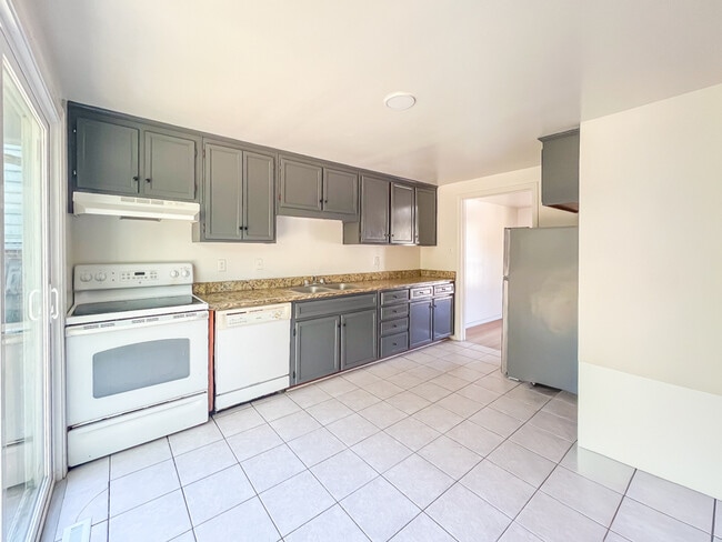 Photo - 35 Fox Hill Dr