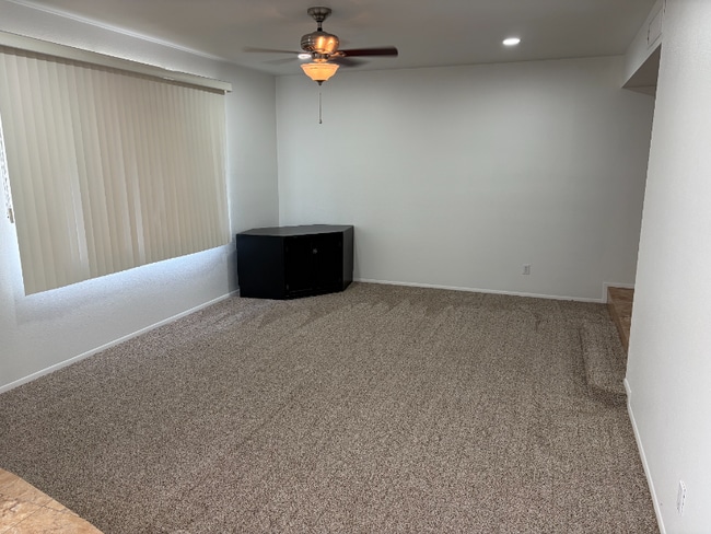 Photo - 1161 E Diamond Dr