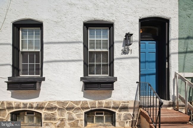 Photo - 3871 Terrace St