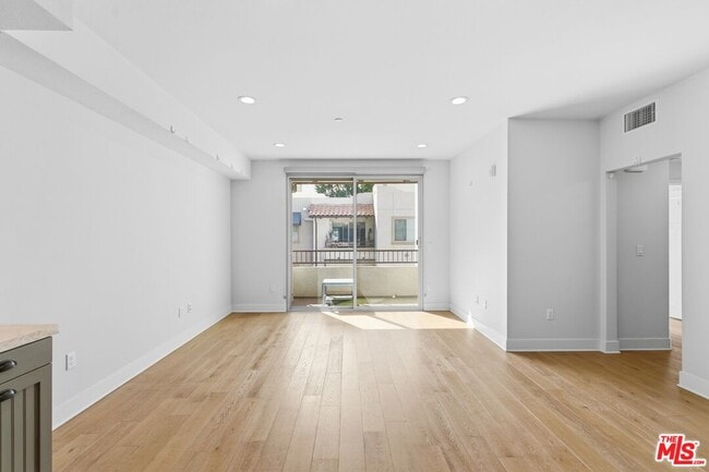Photo - 627 Deep Valley Dr Unit PH620