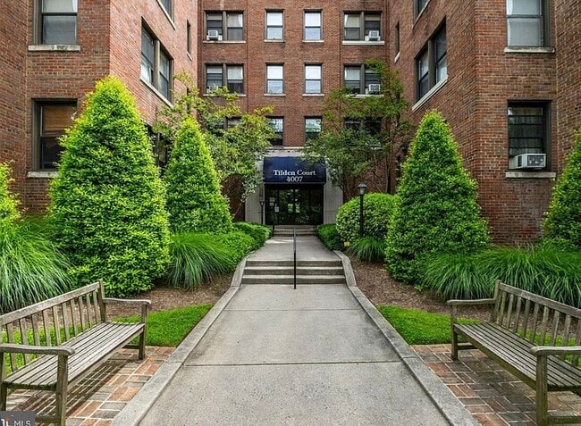 Building Photo - 4007 Connecticut Ave NW Unit 406