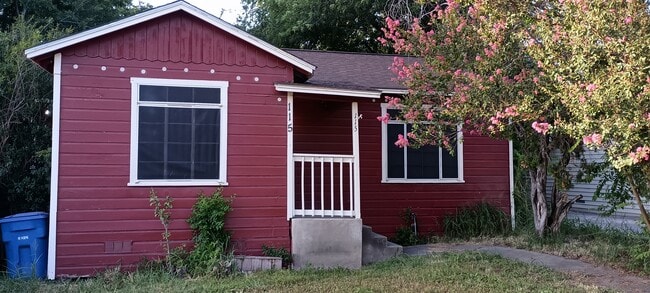 Building Photo - 115 Golden Crown Dr