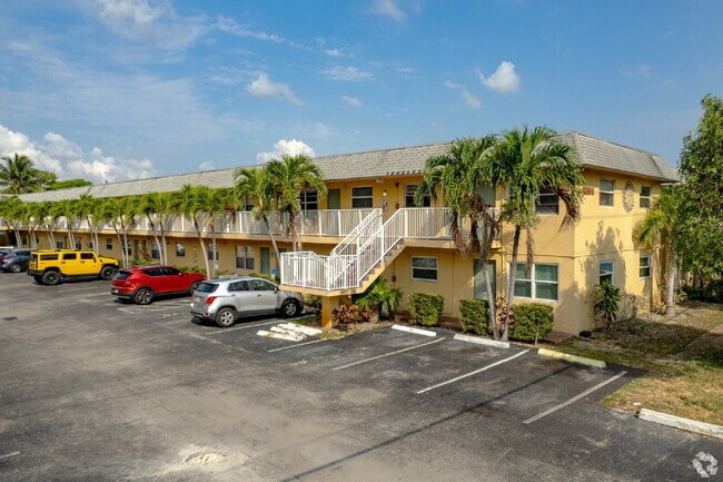 Building Photo - Bright & Spacious 1BR Near Everything You ... Unit 20 Rental
