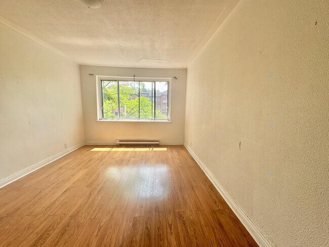 Photo - 349 Bd Graham