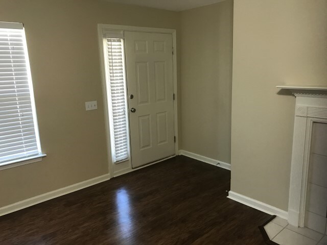 Photo - 18 Bluelake Blvd