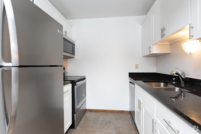 1BR, 1BA - Tosa Village