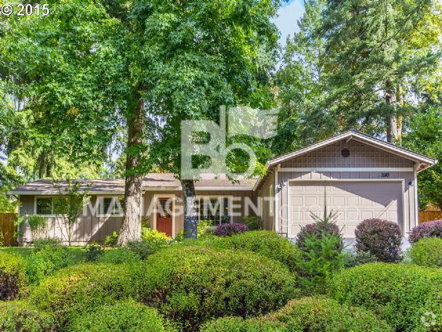 Building Photo - Lake Oswego Beautiful Updated  Home Locate...