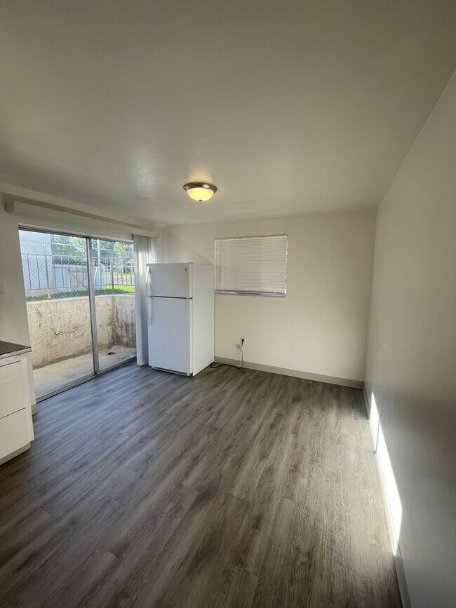 Photo - 1113 W Arroyo Ave Unit 1
