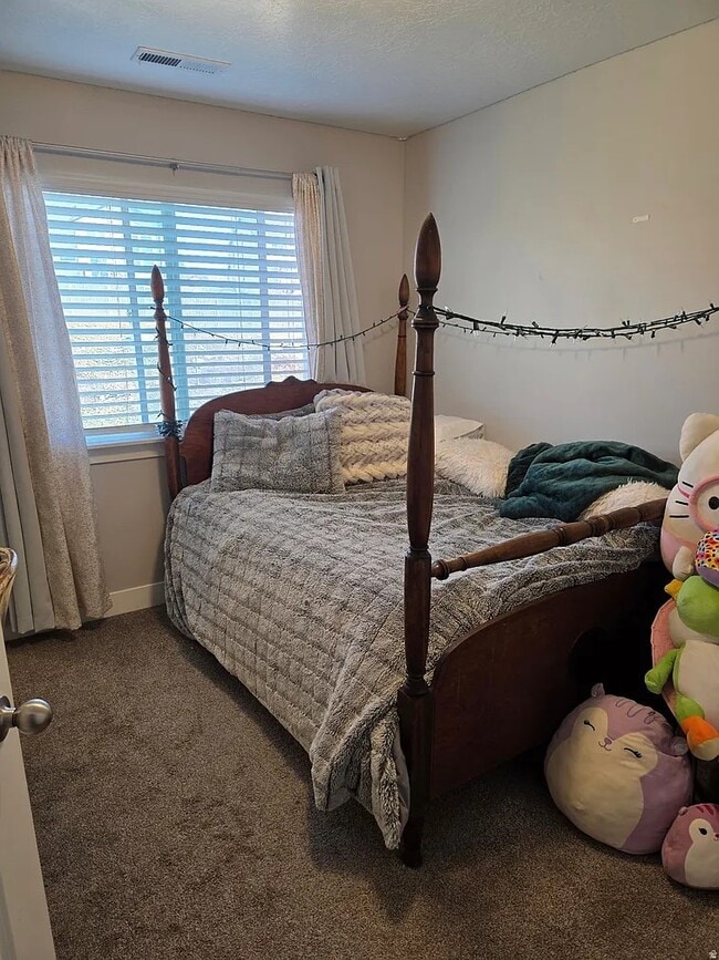 Photo - 284 Eaglewood Dr