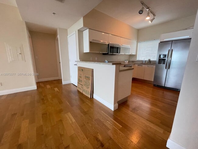 Photo - 601 NE 36th St Unidad 1209