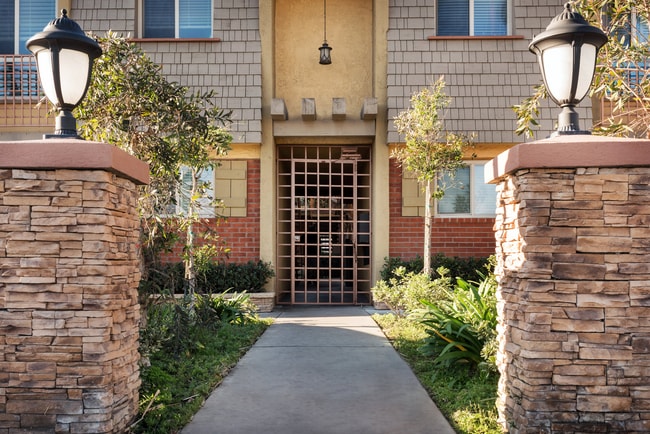 5025 Niagara Ave, San Diego-Front Entrance Gate