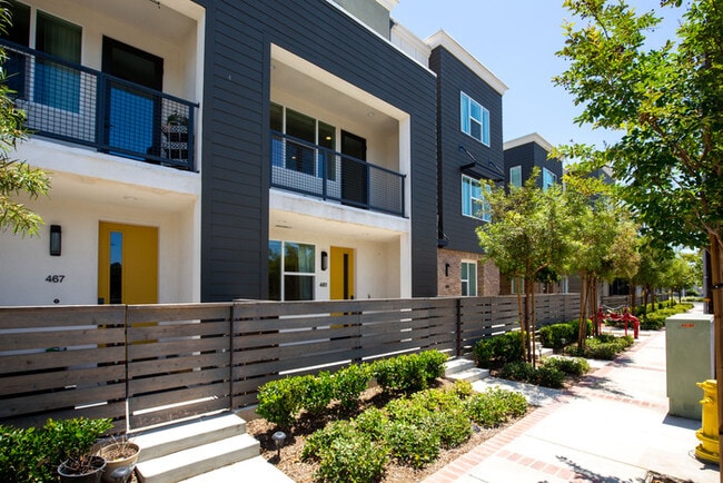 Building Photo - 461 Shelby Ln