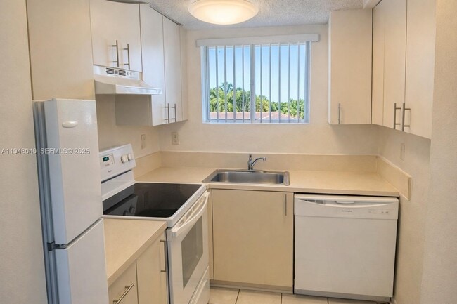 Photo - 14930 SW 82nd Terrace Unit 16-501