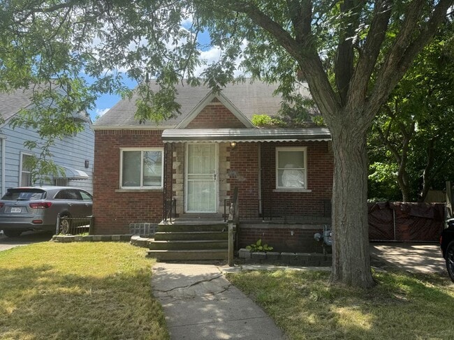 Photo - 15872 Fairmount Dr