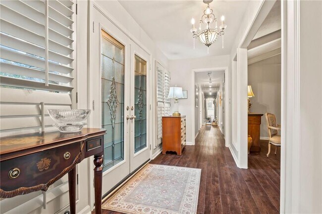 Photo - 4040 Summit Dr