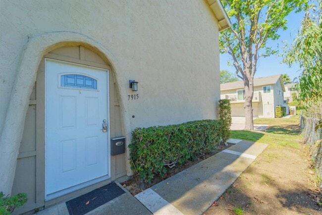 Photo - 7915 Camino Kiosco