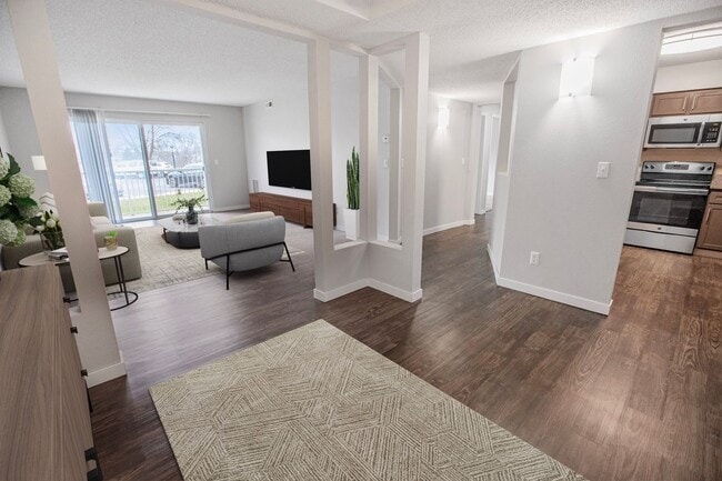 Photo - Bristol Village Apartments