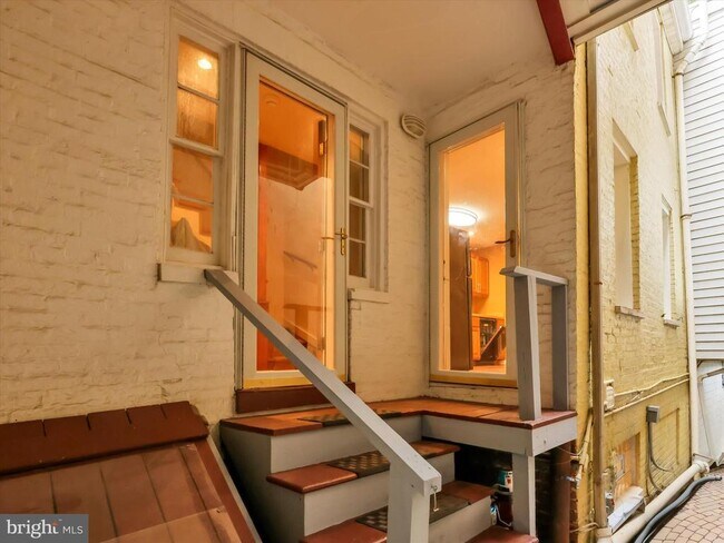 Photo - 130 S Washington St