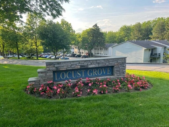 2 Locust Ct  