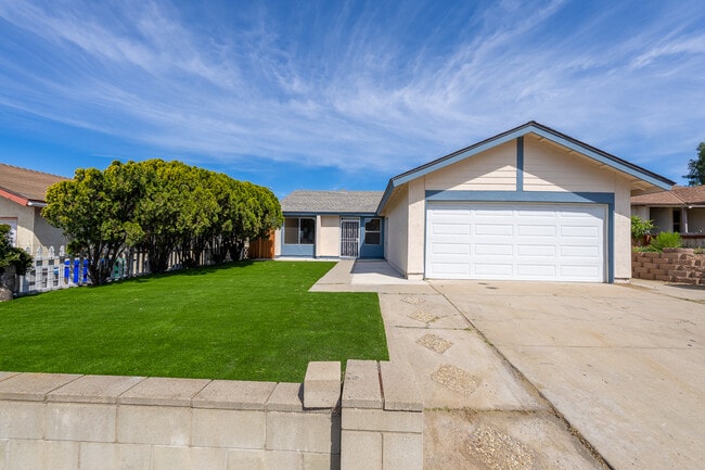 Photo - 3482 Alonquin Way