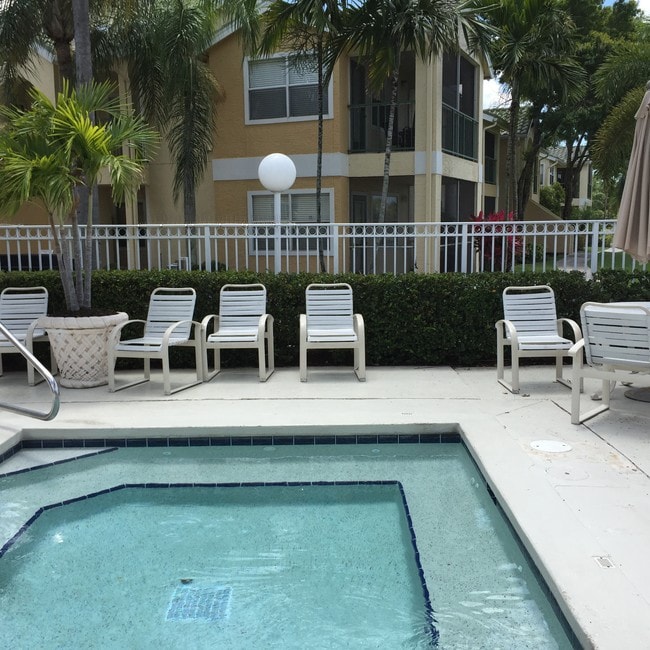 Photo - 12530 Equestrian Cir Unit Veneetian palms