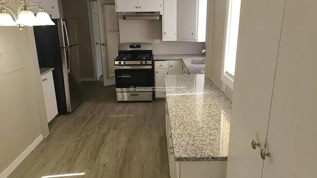 Photo - 909 Blaine Ave