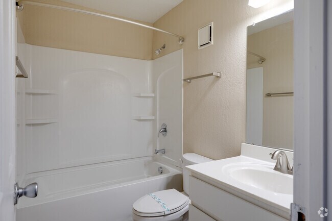 1BR, 1BA - 500SF