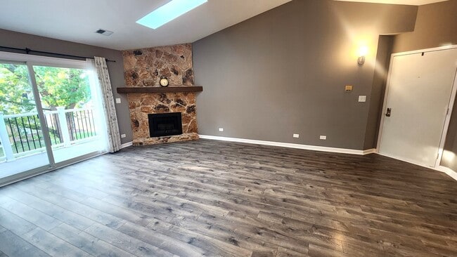 Photo - 1522 Commodore Ct Unit 6