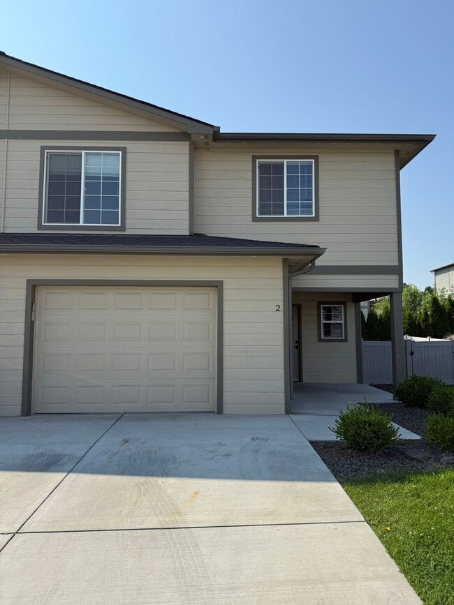 Building Photo - 7417 Saddlebrook Lp Rental