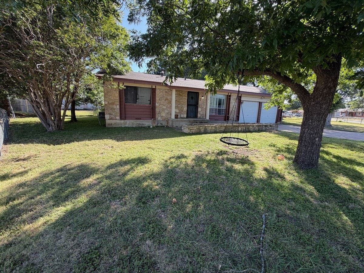 Photo - 3 Bdrm Home in Copperas Cove on a Corner Lot