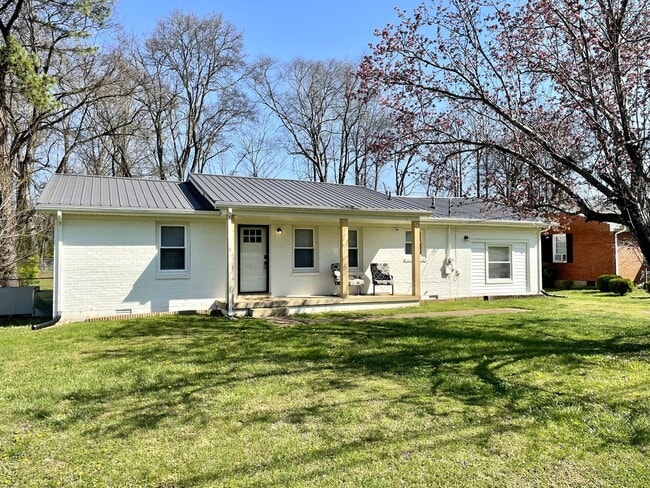 Photo - 214 Chapman Ln