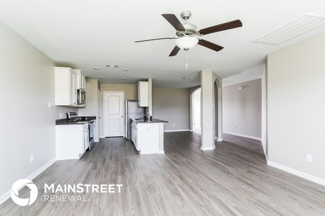 Photo - 25213 Dickens Dr