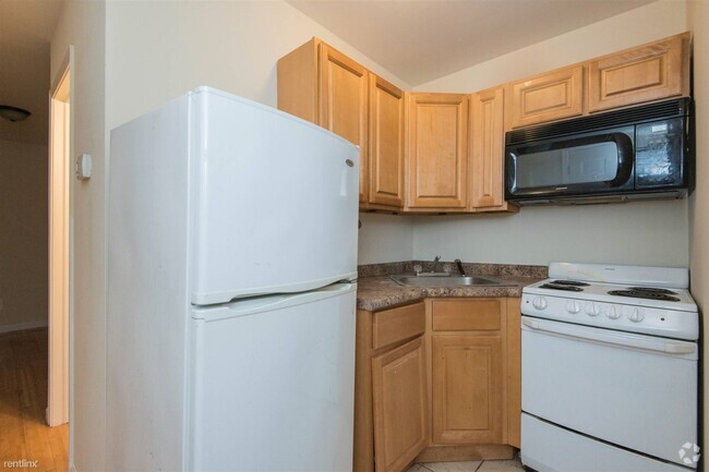 Building Photo - 2 br, 1 bath Triplex - 1745 WILLINGTON ST ... Unit A Rental