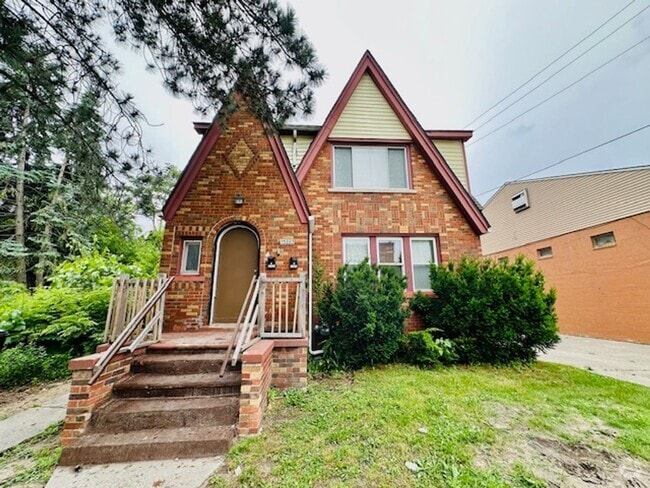 Building Photo - 15895 Cloverlawn Ave Unit 15895 Cloverlawn Upper Rental