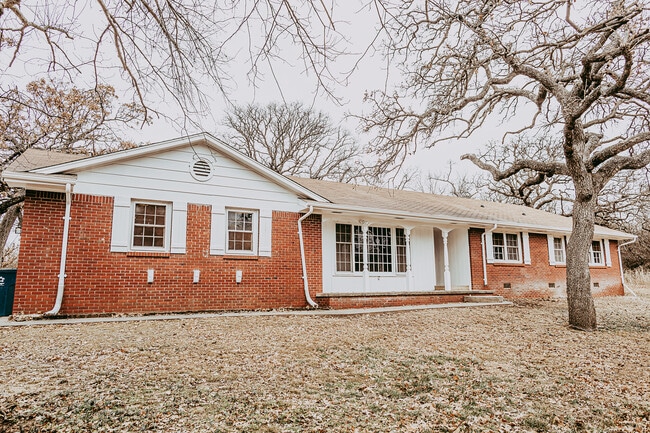 Front of the House - 5331 Indian Hill Rd House