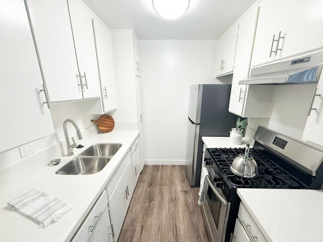 Green Court Apartments